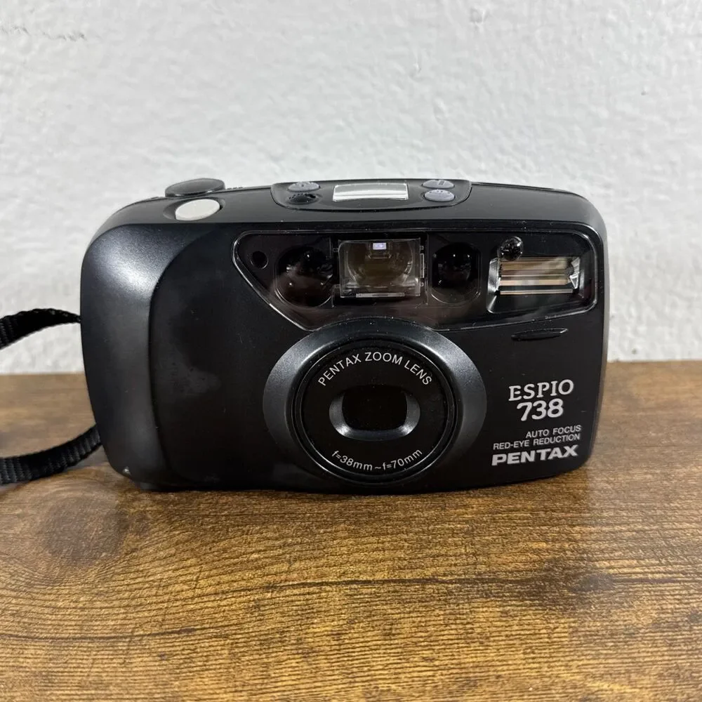 PENTAX ESPIO 738 35mm Film Compact Point and Shoot Camera 38-70mm Zoom UNTESTED